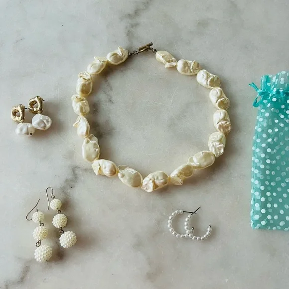 H&M Francesca’s Irregular faux pearls balls and hoop earrings & necklace LOT - Picture 4 of 17